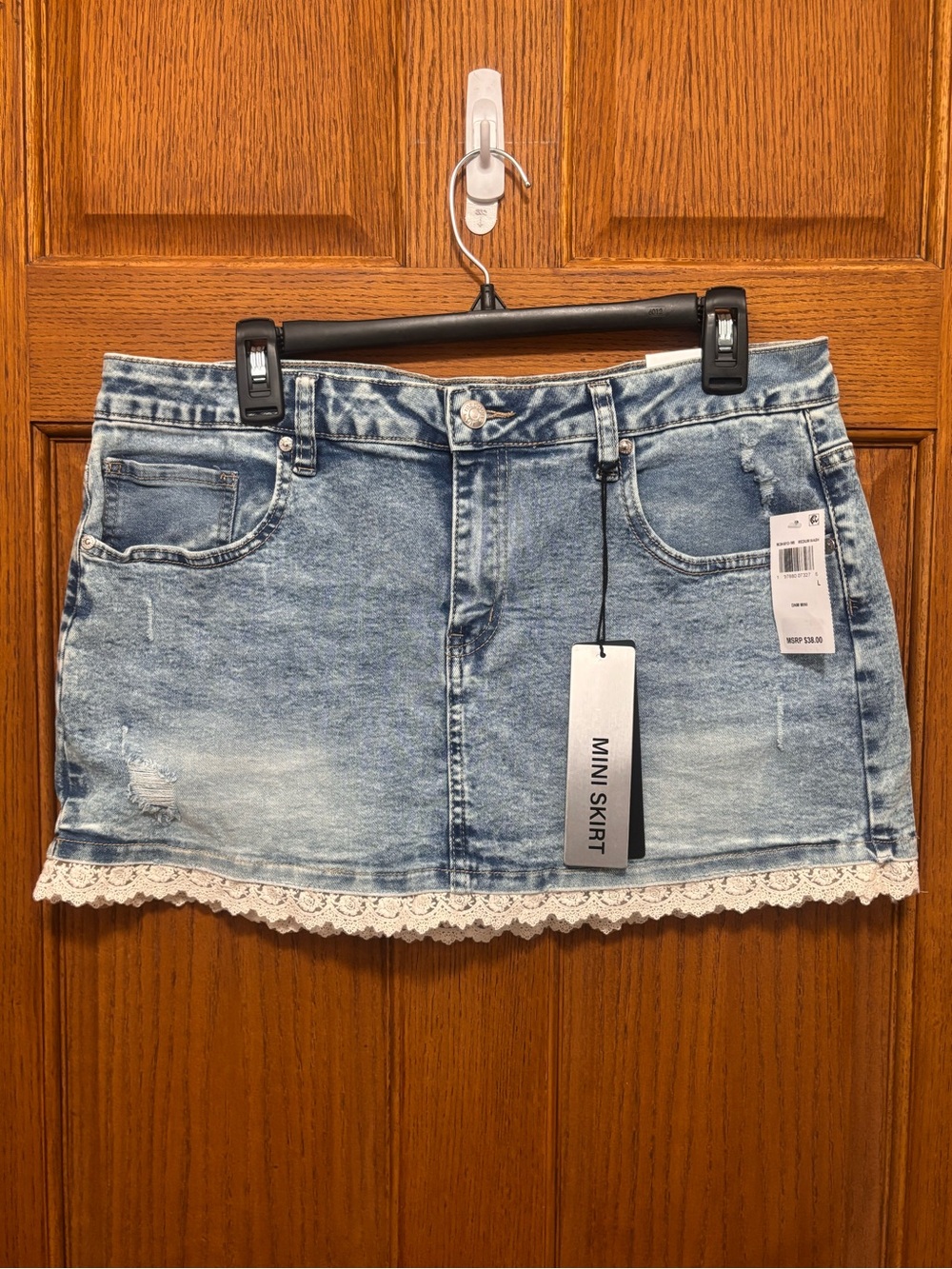 Madden Girl Light Blue Denim Mini Skirt with White Lace Trim. Sz L. NWT